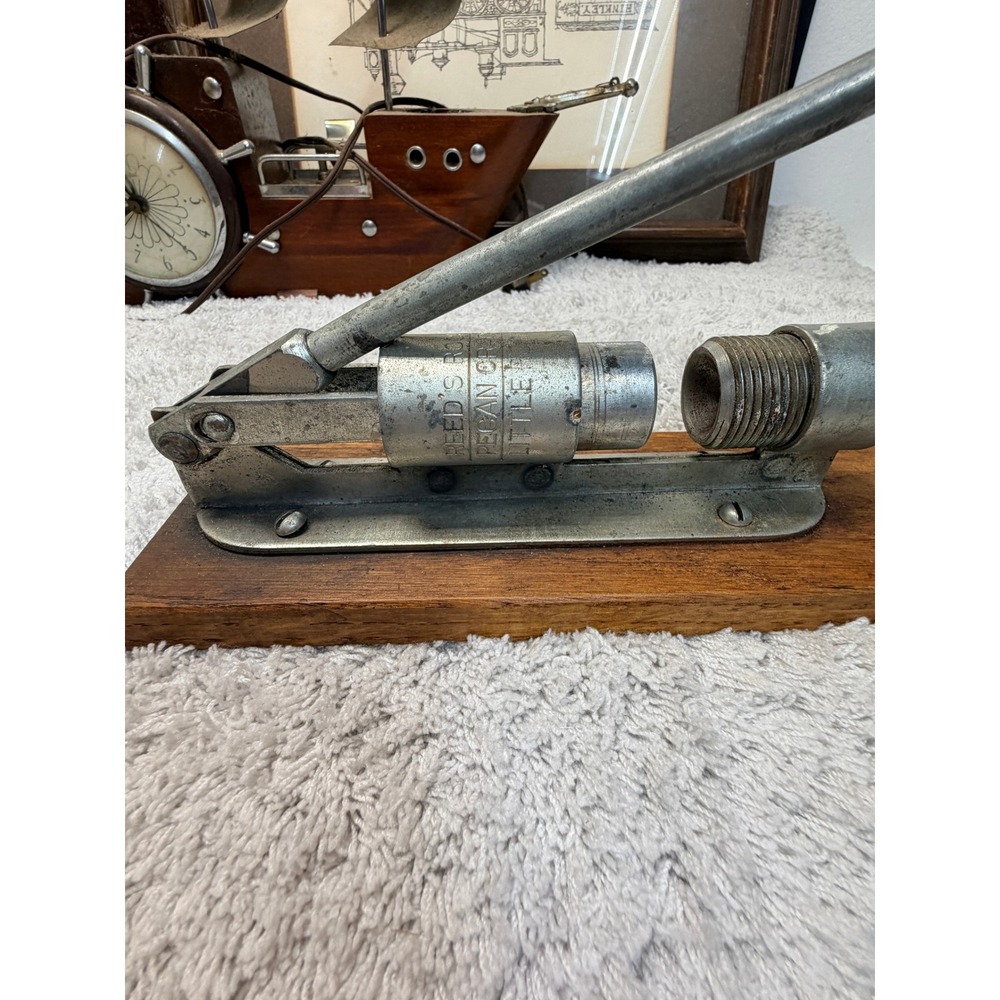 Vintage Reed's Rocket Pecan Cracker Manual Lever Nutcracker Wood Little Rock - Picture 7 of 9